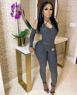 Yung Miami feet photo thumbnail