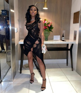 Yung Miami feet photo thumbnail