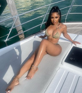 Yung Miami feet photo thumbnail