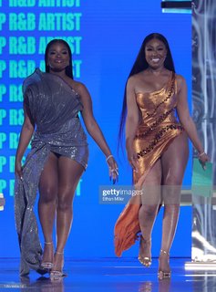 Yung Miami feet photo thumbnail