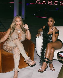 Yung Miami feet photo thumbnail