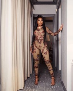 Yung Miami feet photo thumbnail