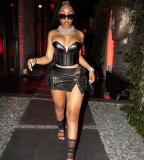 Yung Miami feet photo thumbnail