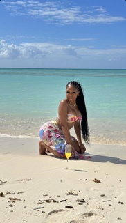 Yung Miami feet photo thumbnail