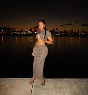 Yung Miami feet photo thumbnail