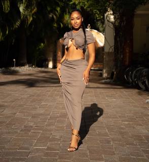 Yung Miami feet photo thumbnail