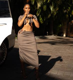 Yung Miami feet photo thumbnail