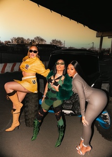 Yung Miami feet photo thumbnail