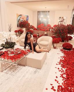 Yung Miami feet photo thumbnail