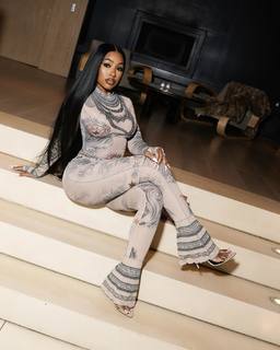 Yung Miami feet photo thumbnail