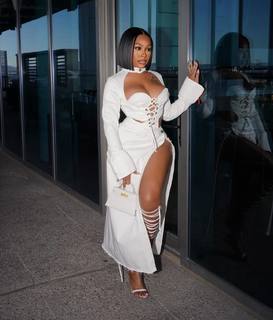 Yung Miami feet photo thumbnail