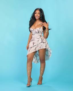 Yung Miami feet photo thumbnail