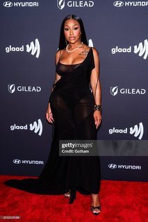 Yung Miami feet photo thumbnail