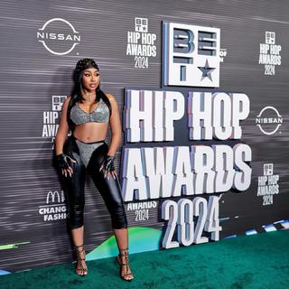 Yung Miami feet photo thumbnail