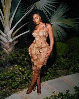 Yung Miami feet photo thumbnail