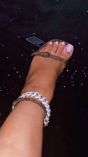 Yung Miami feet photo thumbnail