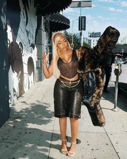 Yung Miami feet photo thumbnail