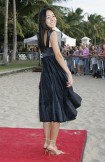 Yunjin Kim feet photo thumbnail