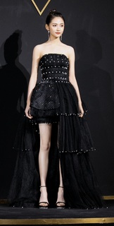 Yuqi Chen feet photo 9
