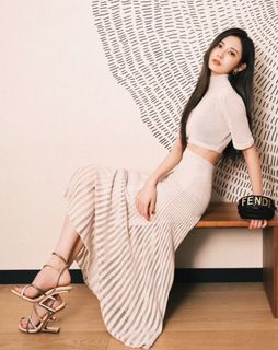 Yuqi Chen feet photo 14