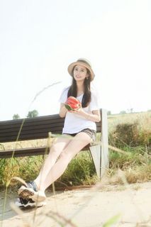 Yuqi Chen feet photo 1