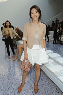 Yuqi Zhang feet photo 11