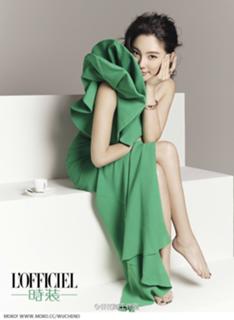 Yuqi Zhang feet photo 5