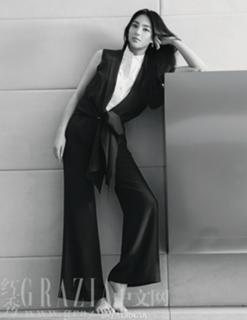 Yuqi Zhang feet photo 20