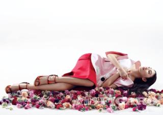 Yuqi Zhang feet photo 13