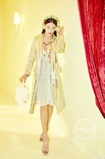 Yuqi Zhang feet photo 11