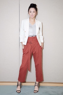 Yuqi Zhang feet photo 19