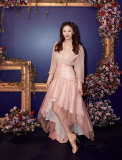 Yuqi Zhang feet photo 15