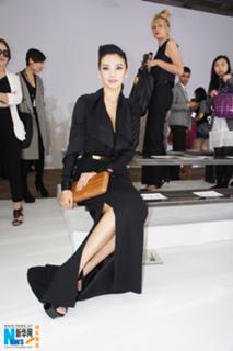 Yuqi Zhang feet photo 20