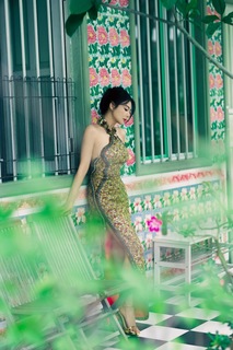 Yuqi Zhang feet photo 1