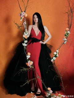 Yuqi Zhang feet photo 11
