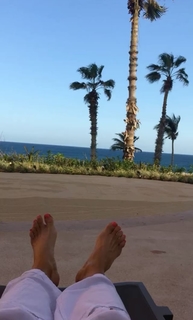 Yuri feet photo 7