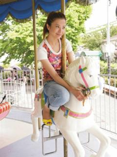 Yuriko Yoshitaka feet photo 3