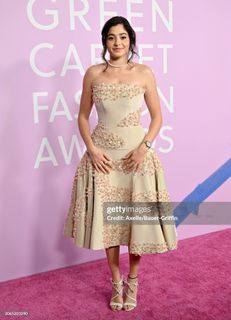 Yusra Mardini feet photo 2