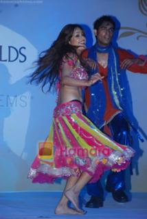 Yuvika Chaudhry feet photo 14