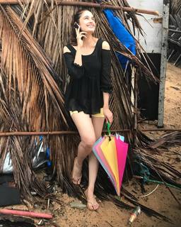 Yuvika Chaudhry feet photo 17