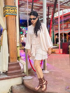 Yuvika Chaudhry feet photo 1