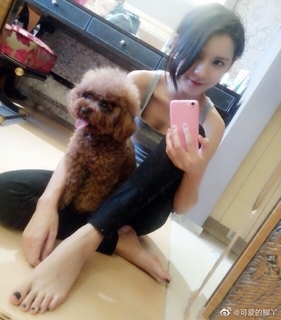 Yuxi Zhang feet photo 2