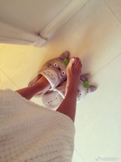 Yuxi Zhang feet photo 10