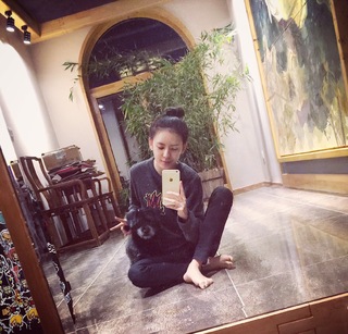 Yuxi Zhang feet photo 8