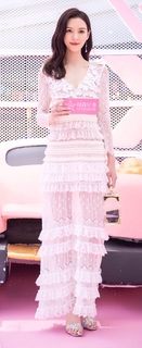 Yuxi Zhang feet photo 5