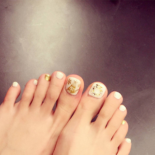 Yuxi Zhang feet photo 18