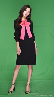 Yuxi Zhang feet photo 3