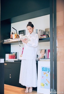 Yuxi Zhang feet photo 20