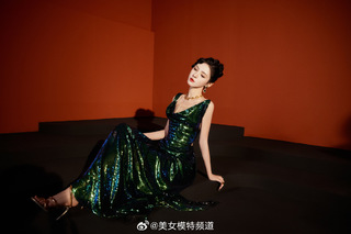 Yuxi Zhang feet photo 12