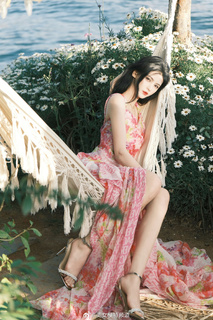 Yuxi Zhang feet photo 9